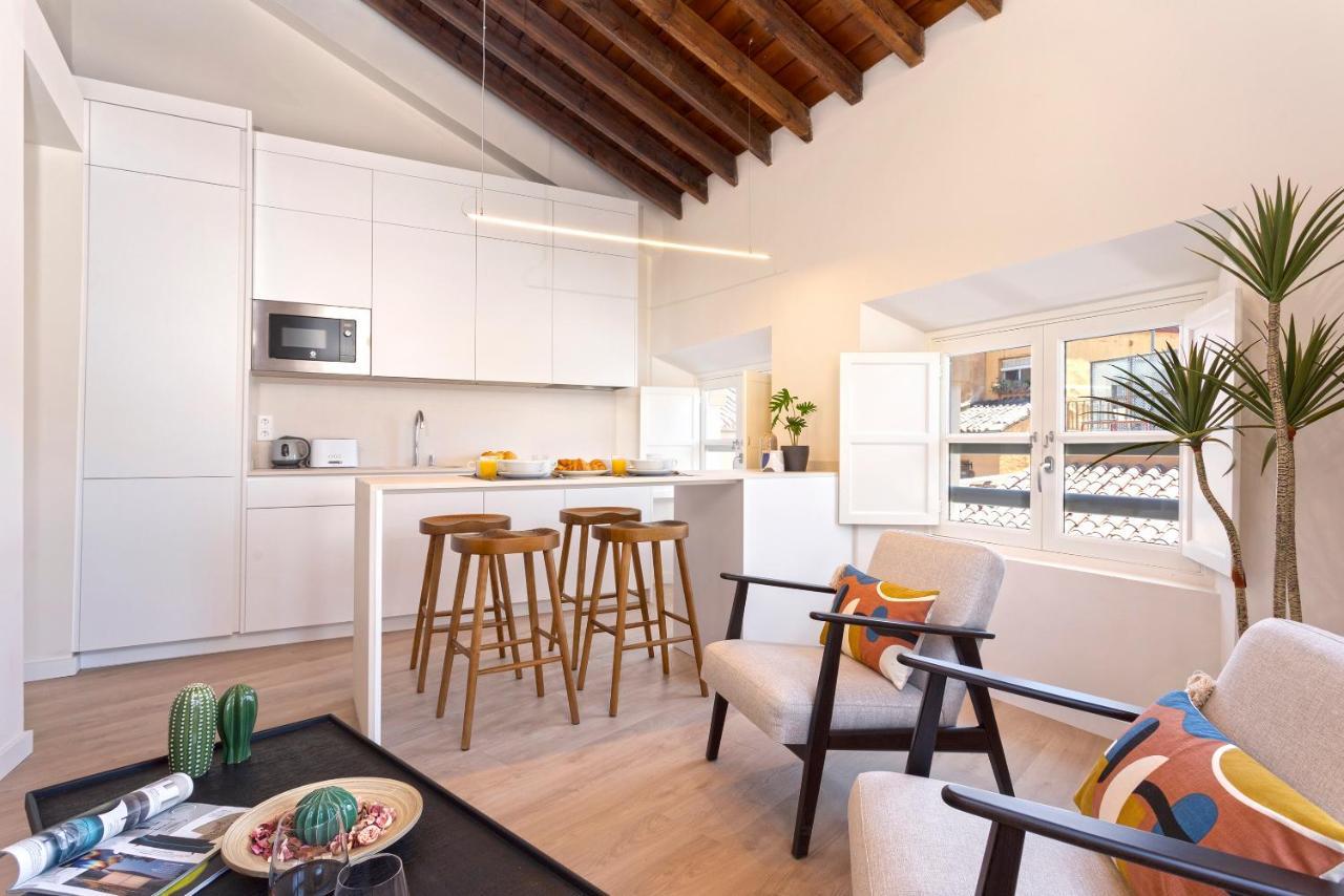 Apartamentos Thyssen Cisneros By Rent Me Málaga Kültér fotó