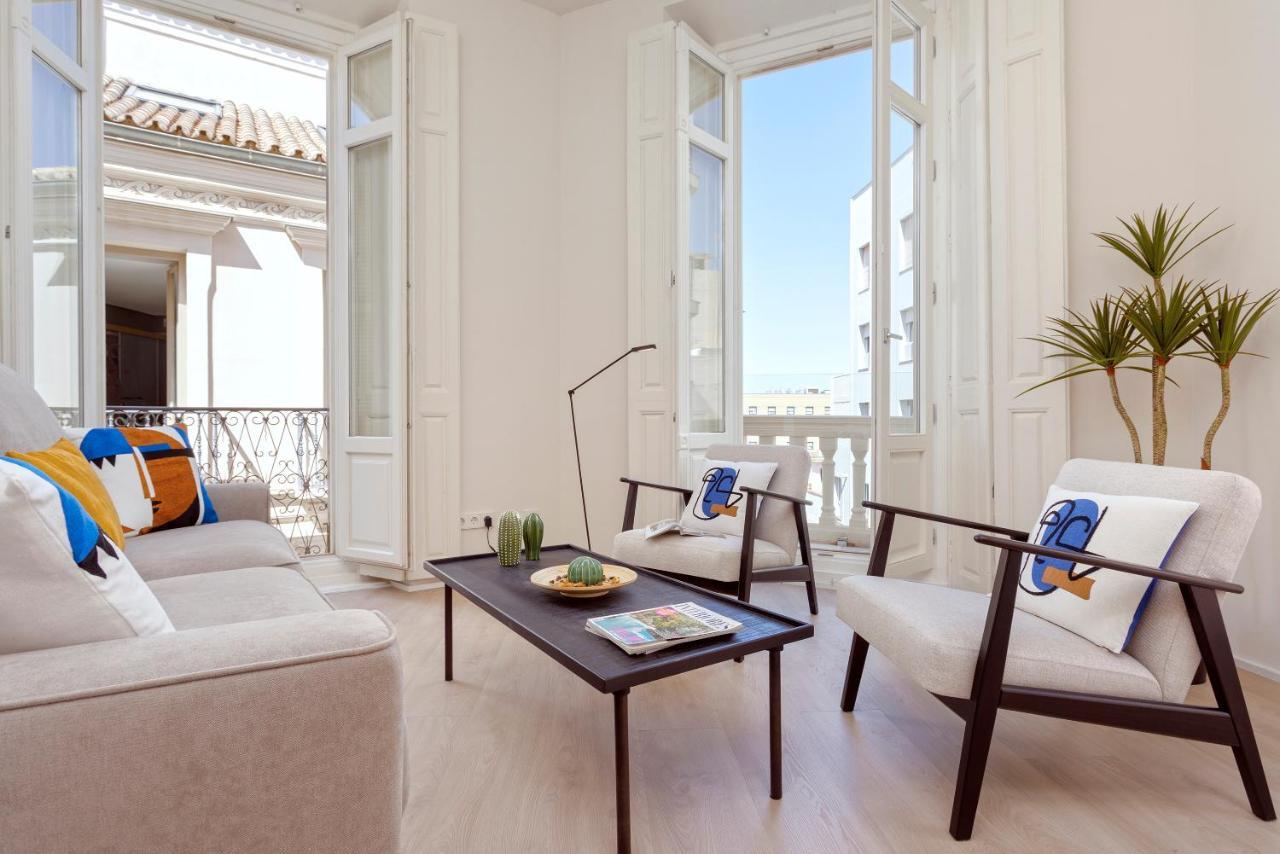 Apartamentos Thyssen Cisneros By Rent Me Málaga Kültér fotó