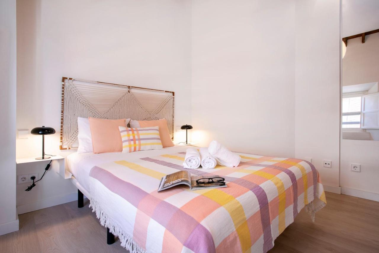 Apartamentos Thyssen Cisneros By Rent Me Málaga Kültér fotó