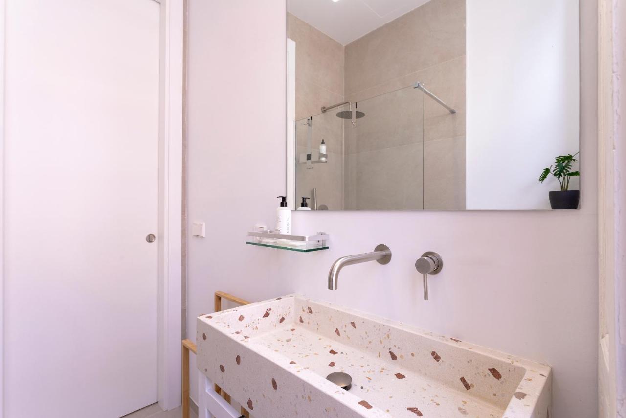 Apartamentos Thyssen Cisneros By Rent Me Málaga Kültér fotó