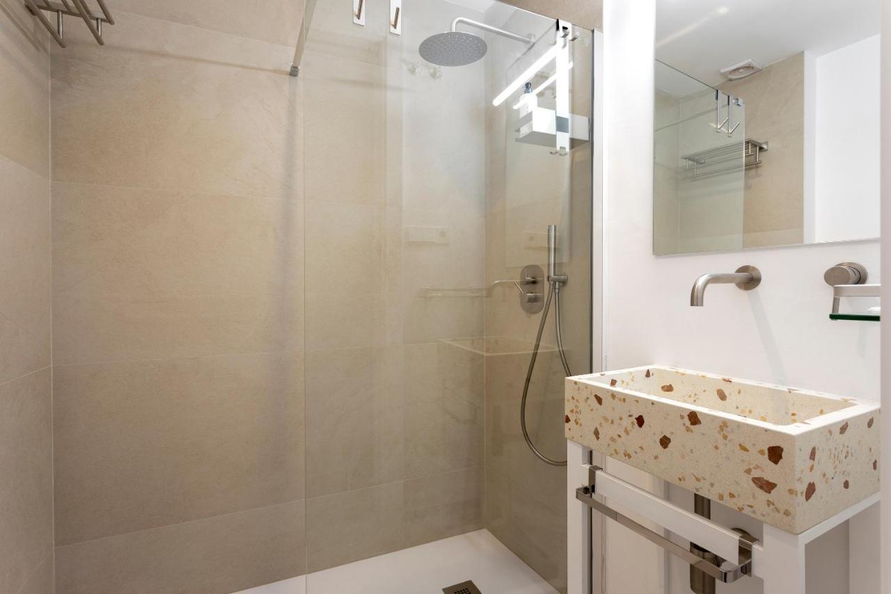 Apartamentos Thyssen Cisneros By Rent Me Málaga Kültér fotó