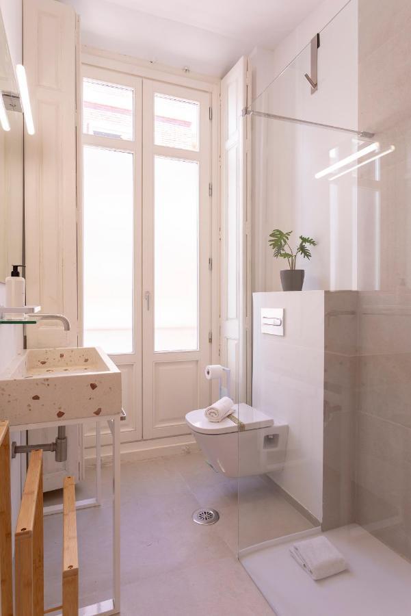 Apartamentos Thyssen Cisneros By Rent Me Málaga Kültér fotó
